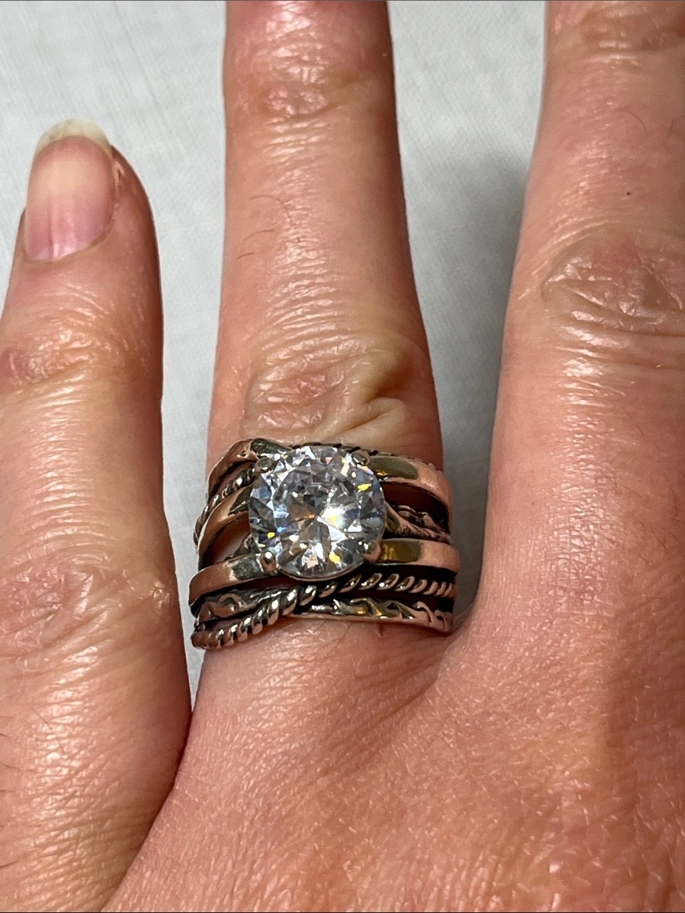 Sterling Silver Multi-Band Ring with Clear Center CZ Stone
NEW
Size 8